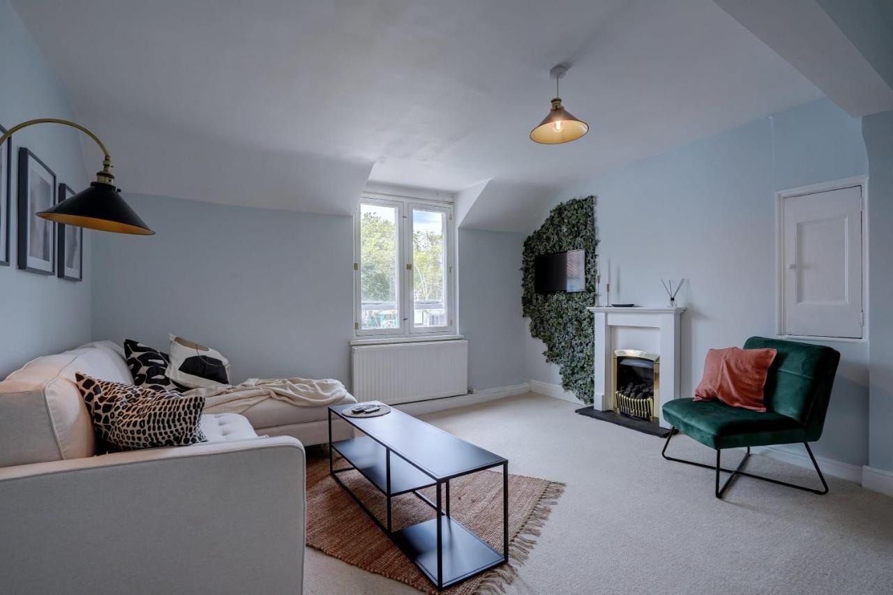 Stunning Designer In An Ancient Building Apartment